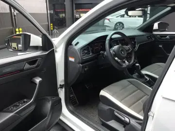 2021 Volkswagen T-Roc с пробегом 48 183 км