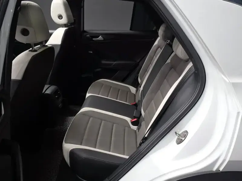 2021 Volkswagen T-Roc с пробегом 48 183 км