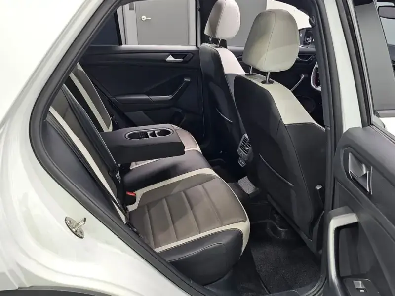 2021 Volkswagen T-Roc с пробегом 21 368 км