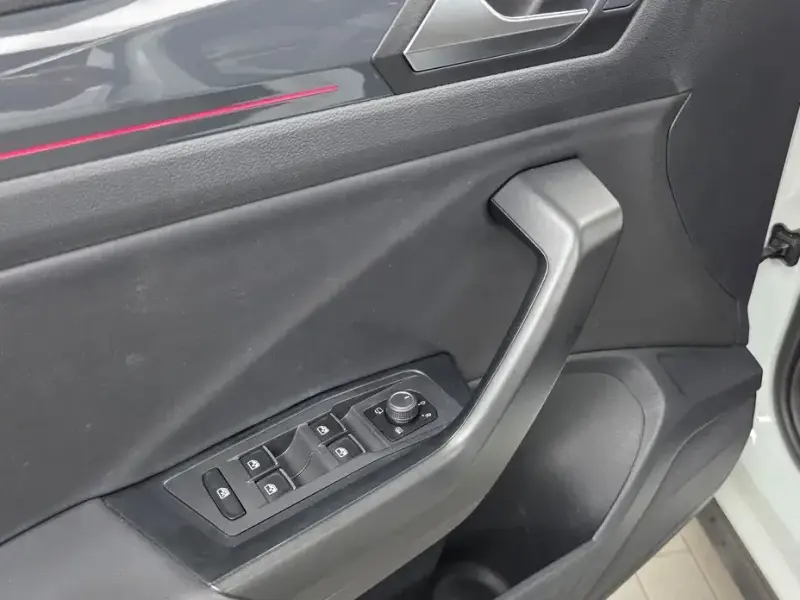 2021 Volkswagen T-Roc с пробегом 65 998 км