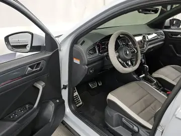 2021 Volkswagen T-Roc с пробегом 39 660 км