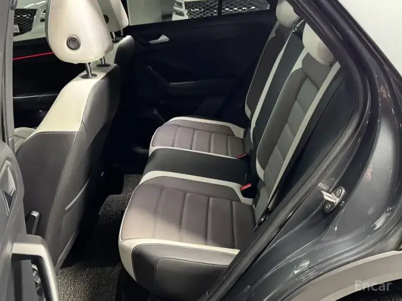 2022 Volkswagen T-Roc с пробегом 13 724 км