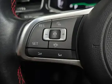 2021 Volkswagen T-Roc с пробегом 64 617 км