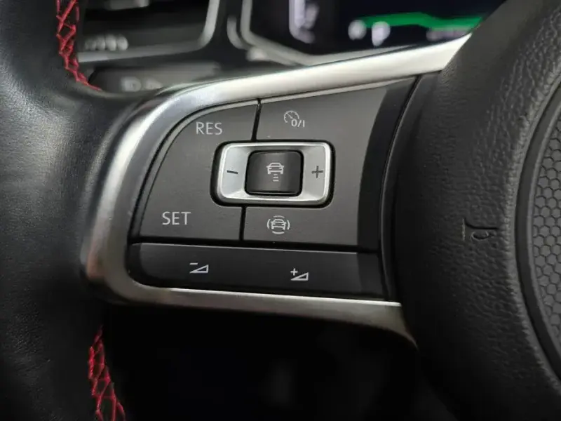 2021 Volkswagen T-Roc с пробегом 64 617 км