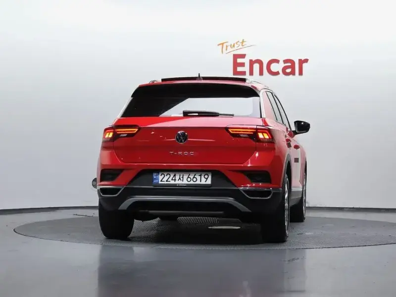 2021 Volkswagen T-Roc с пробегом 24 342 км