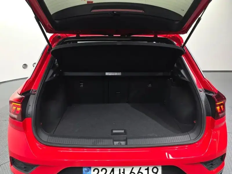 2021 Volkswagen T-Roc с пробегом 24 342 км