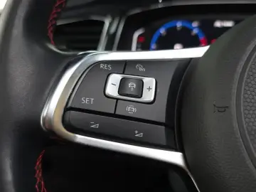 2021 Volkswagen T-Roc с пробегом 24 342 км