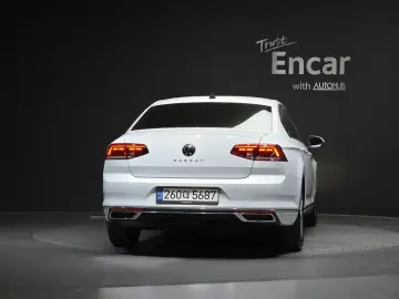 2022 Volkswagen Passat с пробегом 67 592 км