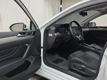 2022 Volkswagen Passat с пробегом 67 592 км