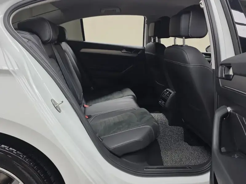 2022 Volkswagen Passat с пробегом 67 592 км