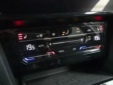 2022 Volkswagen Passat с пробегом 67 592 км