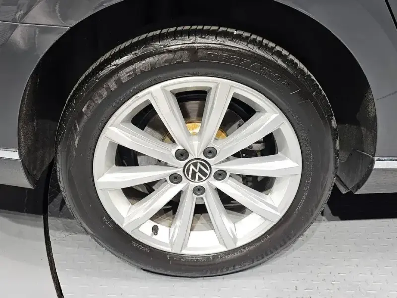 2021 Volkswagen Passat с пробегом 87 093 км