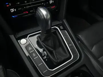 2022 Volkswagen Passat с пробегом 38 584 км