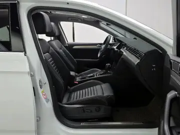 2022 Volkswagen Passat с пробегом 38 584 км
