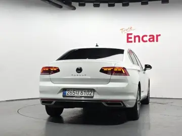 2022 Volkswagen Passat с пробегом 51 788 км