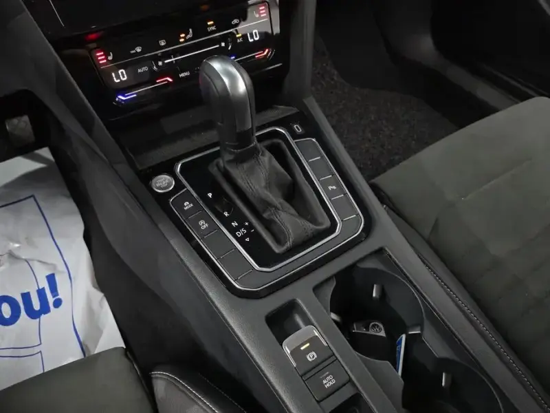 2022 Volkswagen Passat с пробегом 51 788 км