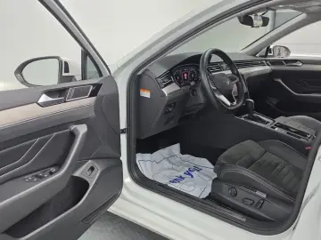 2022 Volkswagen Passat с пробегом 51 788 км