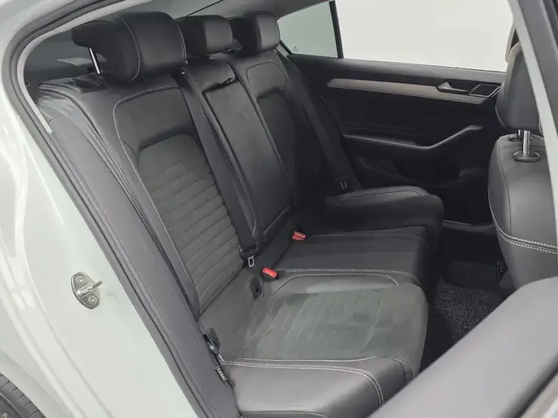 2022 Volkswagen Passat с пробегом 51 788 км