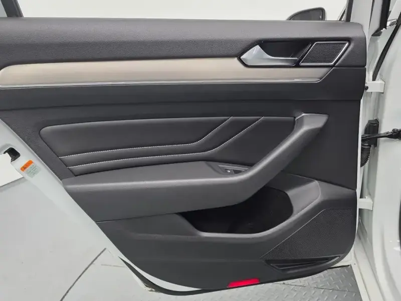 2022 Volkswagen Passat с пробегом 51 788 км