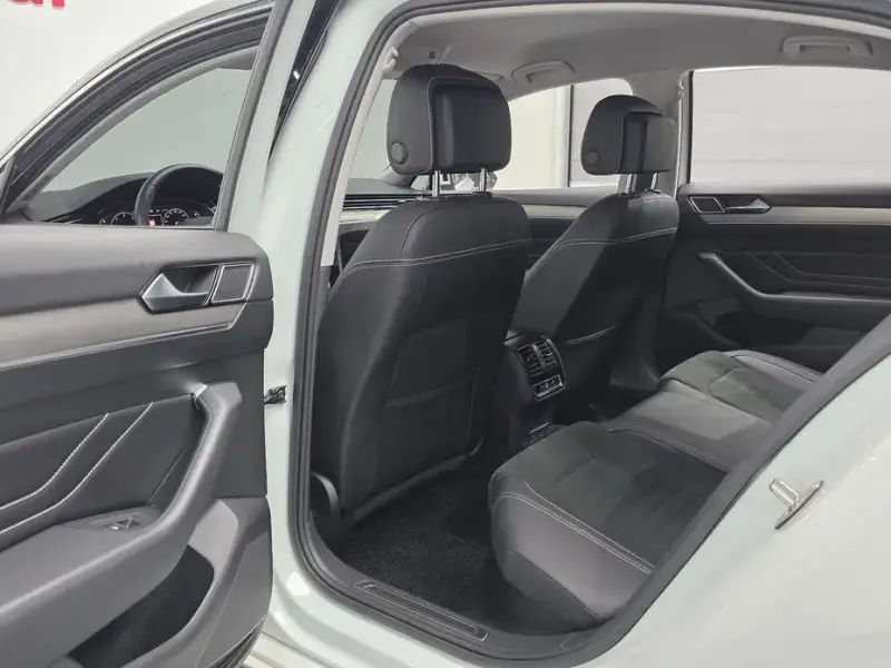 2022 Volkswagen Passat с пробегом 51 788 км