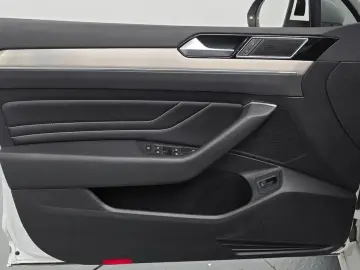 2022 Volkswagen Passat с пробегом 51 788 км