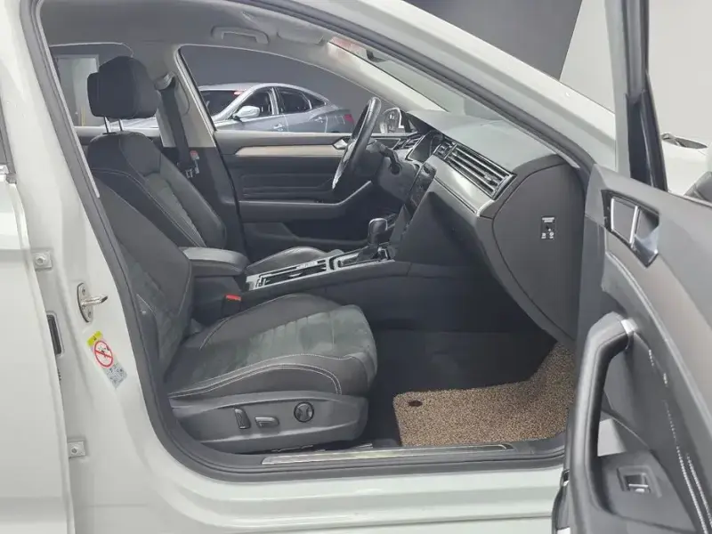 2022 Volkswagen Passat с пробегом 29 313 км
