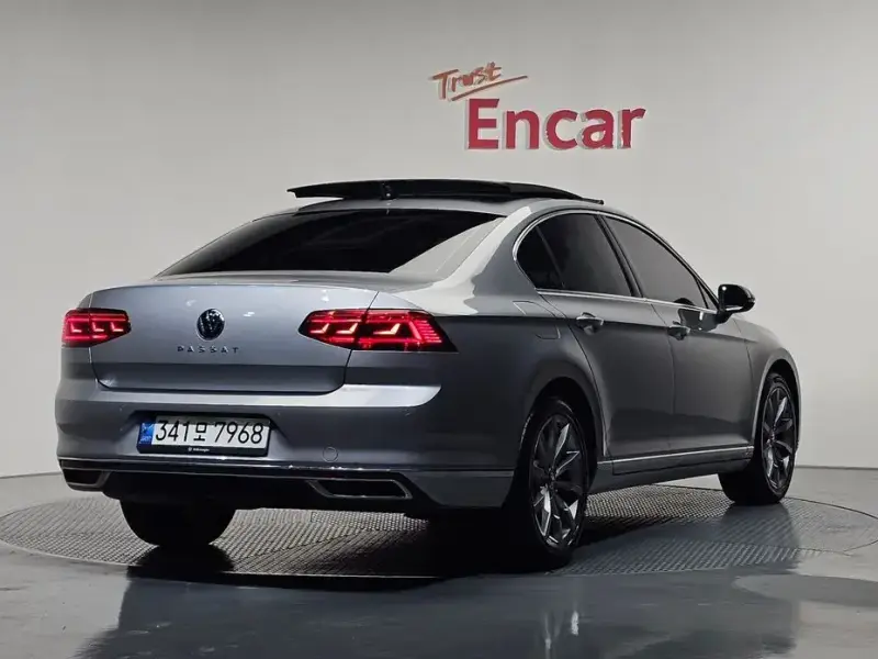 2021 Volkswagen Passat с пробегом 12 842 км