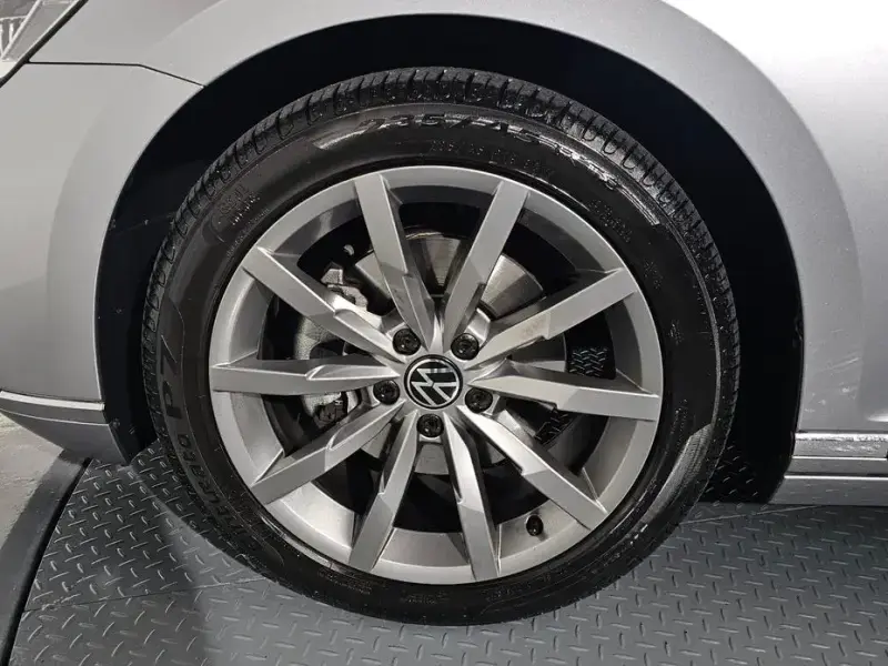2021 Volkswagen Passat с пробегом 12 842 км
