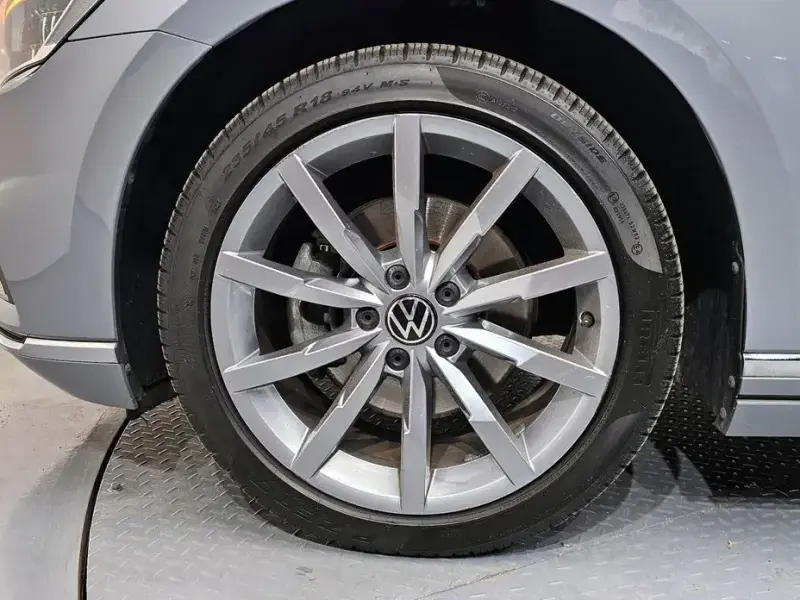 2022 Volkswagen Passat с пробегом 57 483 км