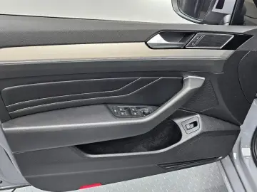 2022 Volkswagen Passat с пробегом 57 483 км