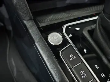 2022 Volkswagen Passat с пробегом 57 483 км