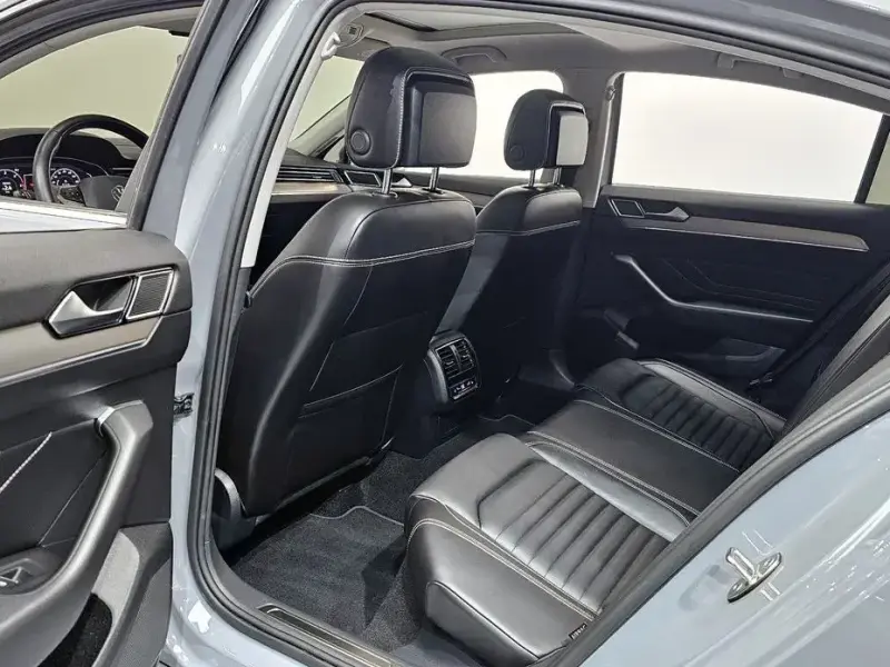 2022 Volkswagen Passat с пробегом 57 483 км
