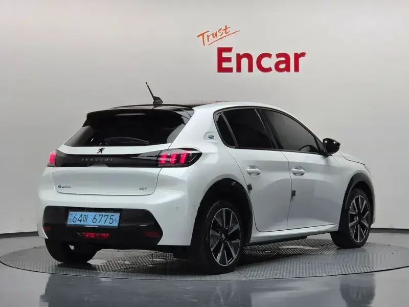 2022 Peugeot 208 с пробегом 44 698 км
