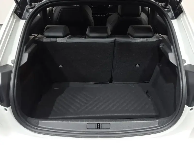 2022 Peugeot 208 с пробегом 44 698 км