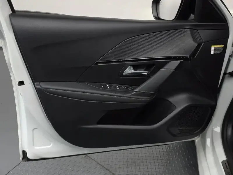 2022 Peugeot 208 с пробегом 44 698 км
