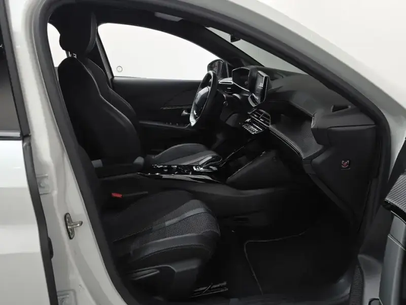 2022 Peugeot 208 с пробегом 44 698 км