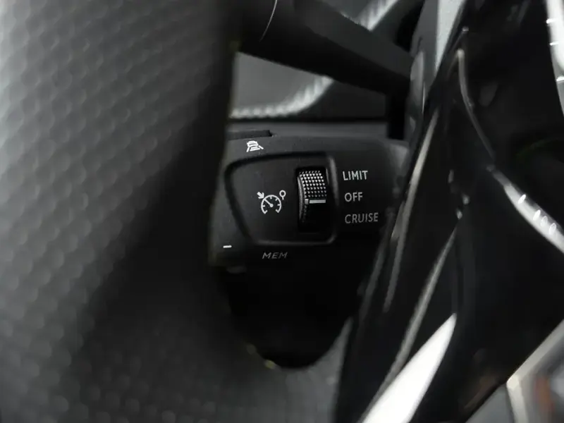 2022 Peugeot 208 с пробегом 44 698 км