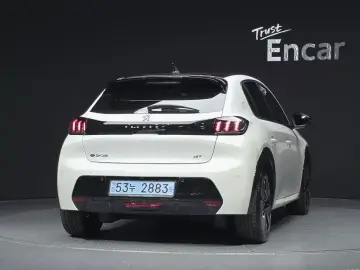 2021 Peugeot 208 с пробегом 19 927 км