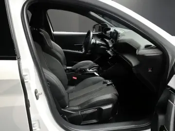 2021 Peugeot 208 с пробегом 19 927 км