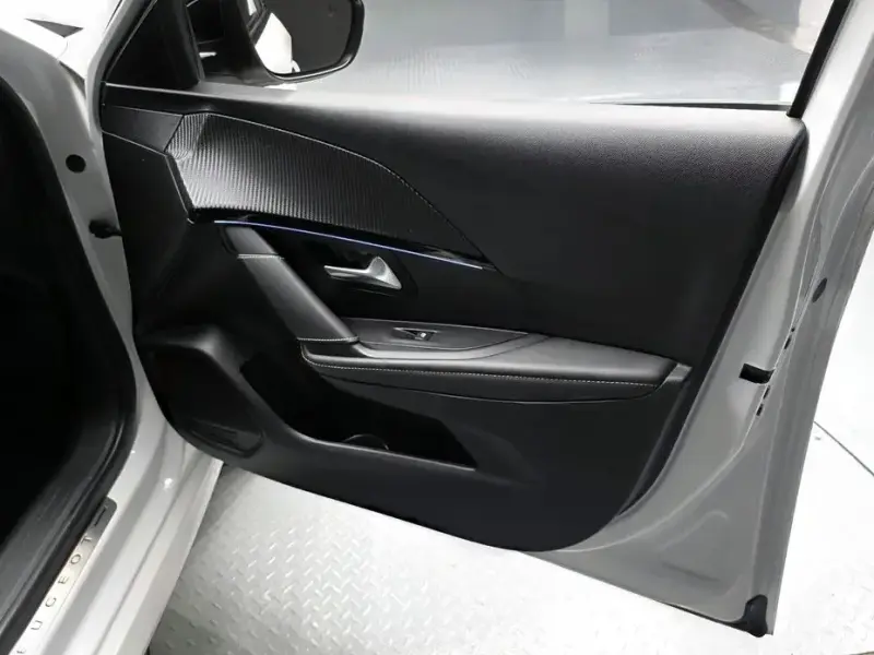 2021 Peugeot 208 с пробегом 19 927 км