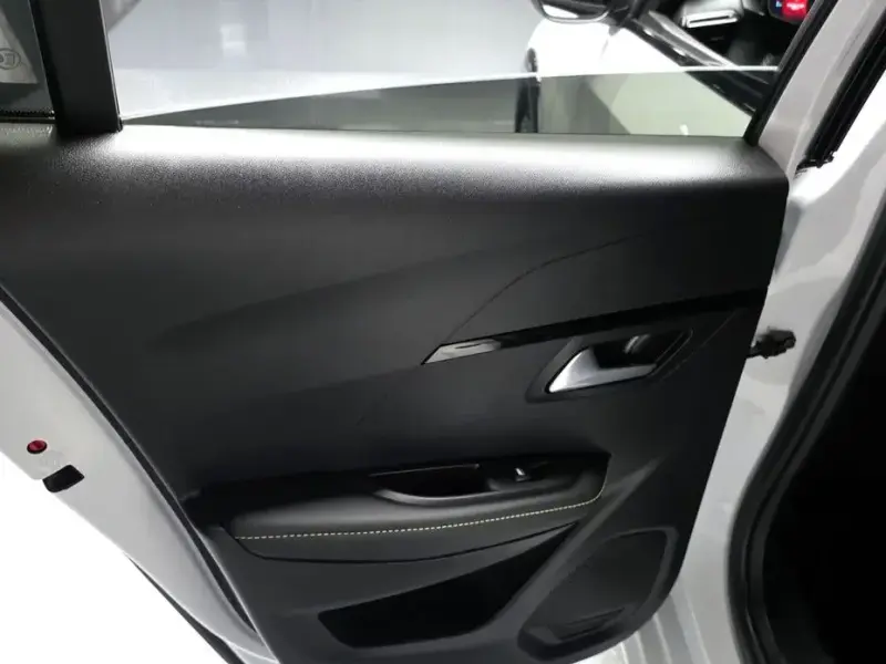 2021 Peugeot 208 с пробегом 19 927 км