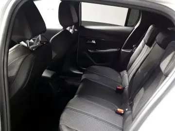 2021 Peugeot 208 с пробегом 19 927 км