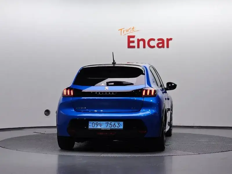 2023 Peugeot 208 с пробегом 103 228 км