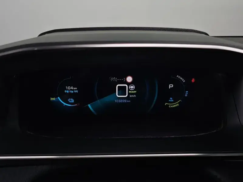 2023 Peugeot 208 с пробегом 103 228 км
