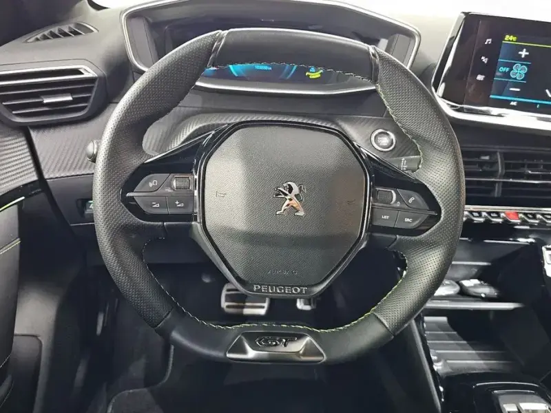 2023 Peugeot 208 с пробегом 103 228 км