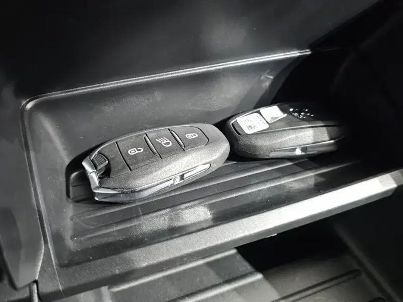 2023 Peugeot 208 с пробегом 103 228 км
