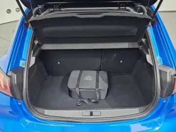 2023 Peugeot 208 с пробегом 103 228 км