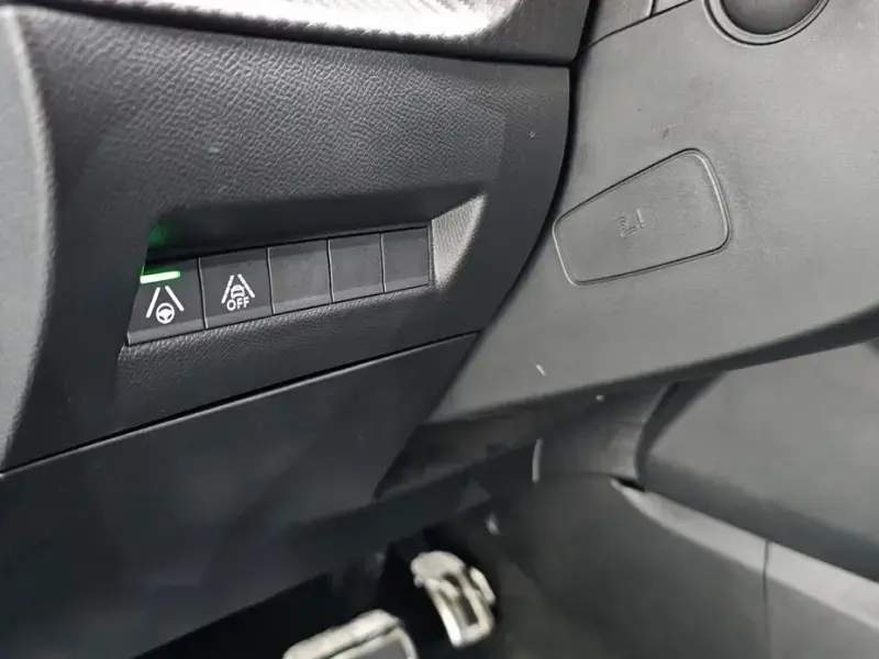 2023 Peugeot 208 с пробегом 103 228 км