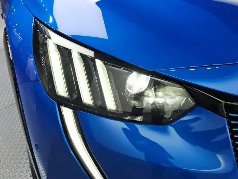 2023 Peugeot 208 с пробегом 103 228 км