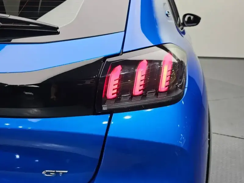 2023 Peugeot 208 с пробегом 103 228 км